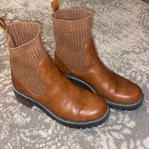 Brown Chelsea Boots | Good Condition | Size 8.5